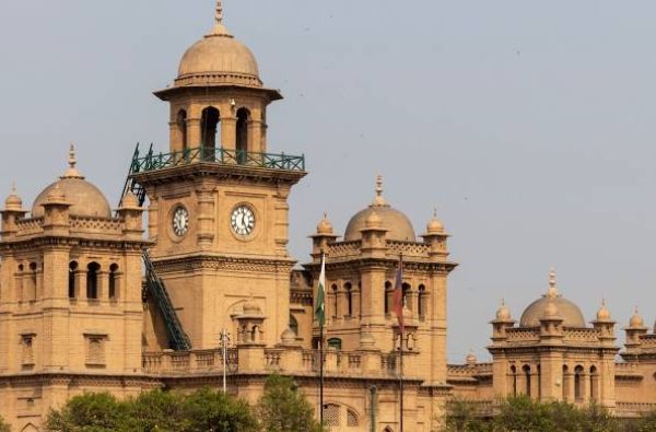 (Ne)atrastasis Pakistanas: kelionė laiku per budų paslaptis, imperijų citadeles ir paslaptingus slėnius