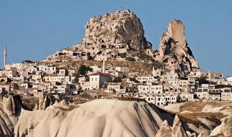 Turkija. Učchisar pilis.