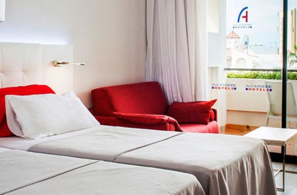 Plaja de las Amerikas. Linksmybių ir aktyvaus poilsio mėgėjų atostogos TENERIFĖJE. Skrydis, 7n. viešbutyje GALA 4*, su pusryčiais - nuo 669 €!