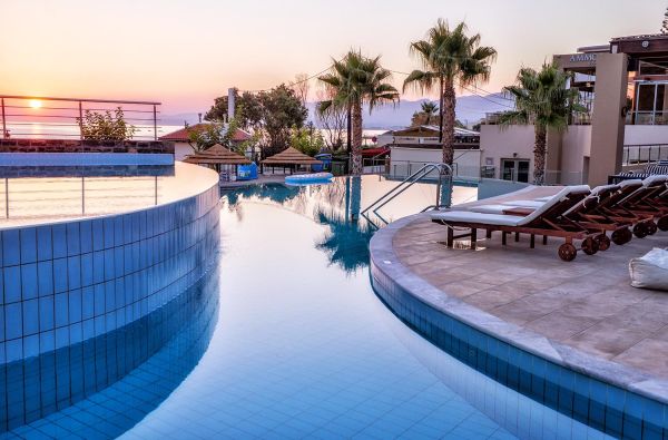 KRETA. Viskas, ko reikia. Skrydis, 7n. puikiame BLUE SEA BEACH 5* viešbutyje su pusryčiais ir vakariene.