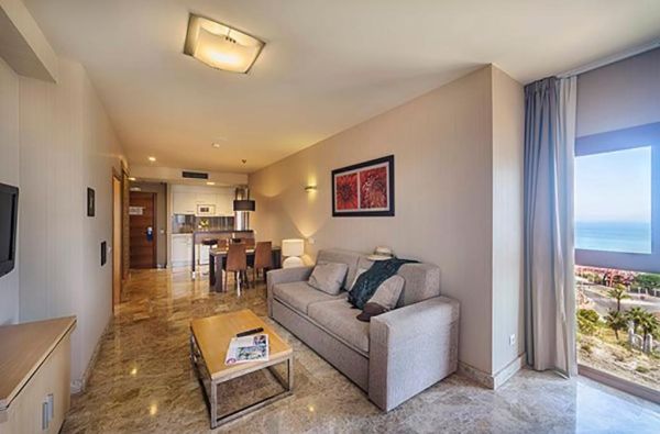 BENALMADENA. Truputis egzotikos išsiilgusiems – Pietų Ispanijoje. Skrydis, 7n. viešbutyje HOLIDAY WORLD POLYNESIA HOTEL 4*, su pusryčiais - nuo 829 €!