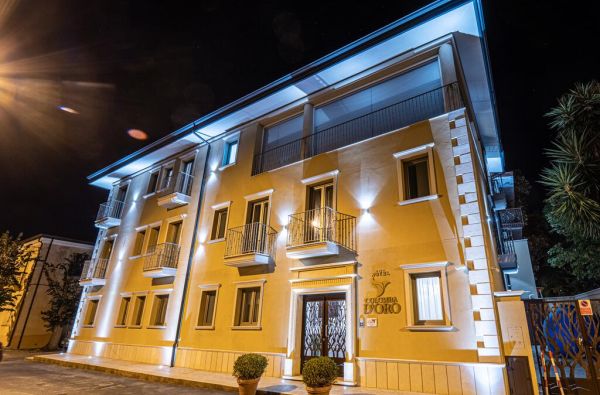 KALABRIJA. Buon Giorno Italija! Atraskite dar netyrinėtą Pietų Italijos perlą, kurį įsimylėsite iš pirmo žvilgsnio. Stebėkite paveikslo vertą spalvingą saulėlydį, mėgaukitės nuostabia gamta. Skrydis, 7n. 4* viešbutyje COLOMBA D'ORO su pusryčiais!