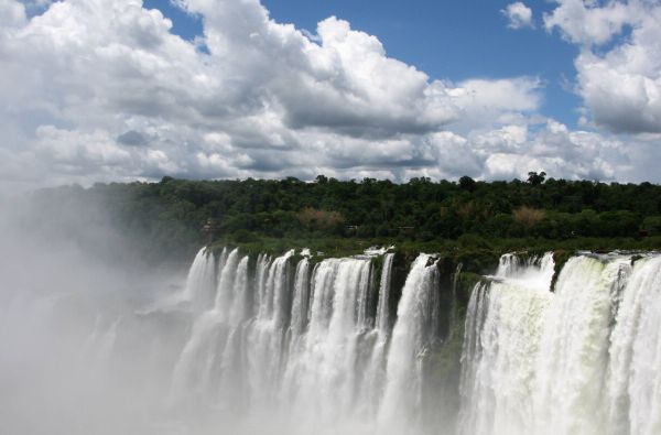 Argentina-Čilė-Velykų s.