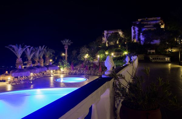 BODRUMAS. Išskirtinės atostogos prie Egėjo jūros. Skrydis, 7n. puikiame viešbutyje KADIKALE RESORT 5* su viskas įskaičiuota maitinimu!