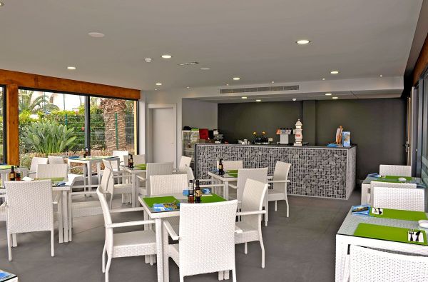 Kanisas. Puiki atmosfera ir galimybė atsipalaiduoti gražioje aplinkoje - MADEIROJE. Skrydis, 7n. viešbutyje FOUR VIEWS OASIS 4* su pusryčiais ir vakarienėmis - nuo 699 €!