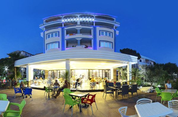 Patrauklus pasiūlymas ALBANIJOJE. Skrydis, 7n. puikiame viešbutyje MELI HOLIDAY 4* su „viskas įskačiuota“ – 599 €!