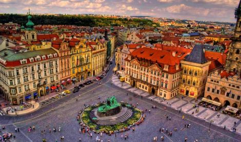 Čekija. Rotušės aikštė.