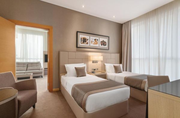 DUBAJUS. Atraskite poilsį Jungtiniuose Arabų Emiratuose. Skrydis, 7 n. TRYP BY WYNDHAM ABU DHABI 4* viešbutyje su pusryčiais tik nuo 839 EUR