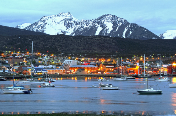 Kruizinė kelionė nuo Argentinos iki Antarktidos prabangiu Celebrity Equinox laivu su vadovu iš Lietuvos