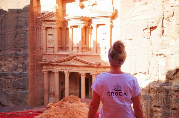 JORDANIJA – dykumų paslaptys, Petros stebuklas su poilsiu prie Raudonosios jūros 12d.