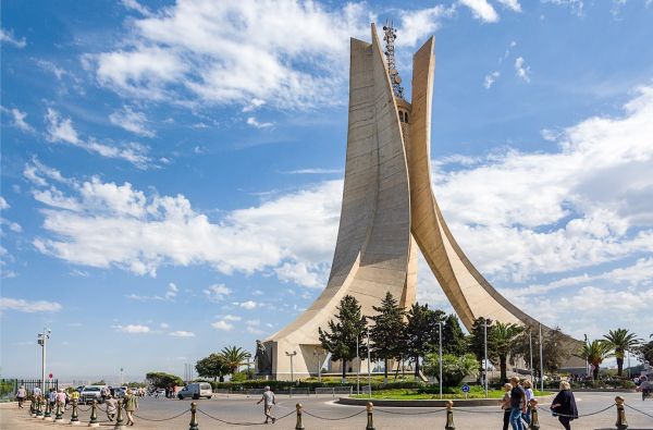 ALŽYRAS – dar nenugludinta Šiaurės Afrikos mozaika su SACHAROS PRIESKONIU 12d.