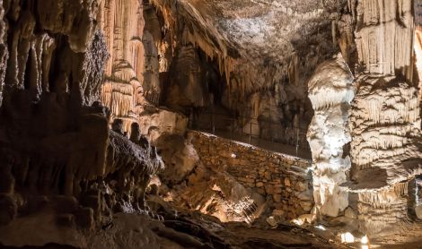 Slovėnija. Postoinas.