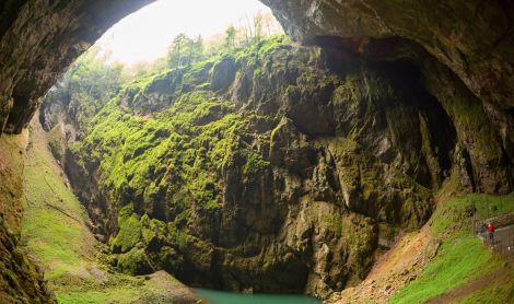 Čekija. Macochos urvai.