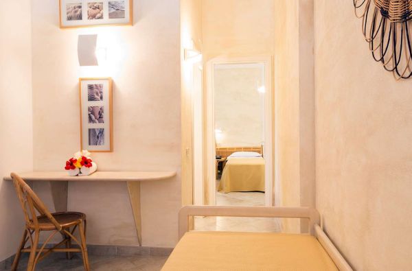 KALABRIJA.Ciao Bella! Atraskite kitokią Italiją. Piečiausioje dalyje - įspūdingos uolos, žydri ir ypatingai švarūs paplūdimiai. Skrydis, 7n. 4* viešbutyje VILLAGGIO CALA DI VOLPE su pusryčiais ir vakarienėmis!