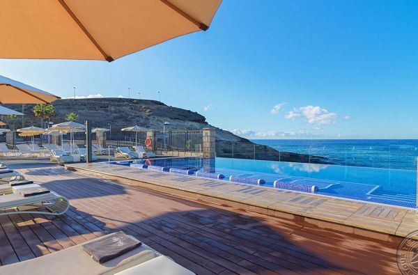 La Kaleta. Romantiškas poilsis nuolatos žaliuojančioje ir saulėtoje TENERIFĖJE. Skrydis, 7n. viešbutyje H10 COSTA ADEJE PALACE 4*, su pusryčiais ir vakariene - nuo 845 €!