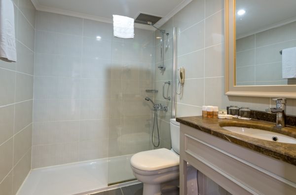 KEMERAS.Populiarioji vasaros žvaigždė, kviečia į svečius! Laikas atsipalaiduoti - pagaudykite saulės spindulius, įmerkite kojas į šiltą jūrą. Skrydis, 7 n. 4* SHERWOOD  GREENWOOD RESORT viešbutyje su „viskas įskaičiuota" maitinimu–Jūsų nuotykių vasara.