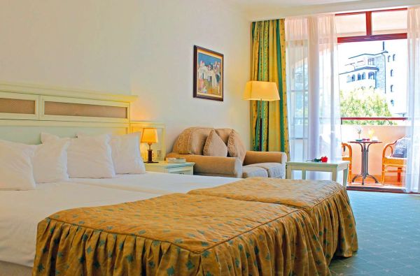 Kvapą gniaužiančios atostogos Bulgarijoje 5* viešbutyje ROYAL PALACE HELENA PARK su skrydžiu ir maitinimu  „viskas įskaičiuota“