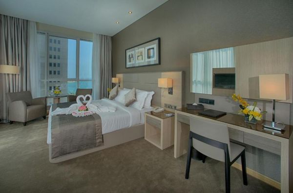 DUBAJUS. Atraskite poilsį Jungtiniuose Arabų Emiratuose. Skrydis, 7 n. TRYP BY WYNDHAM ABU DHABI 4* viešbutyje su pusryčiais tik nuo 839 EUR