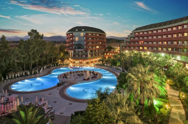 ALANIJA. Saulėtos atostogos. Skrydis, 7n. puikiame viešbutyje DELPHIN DELUXE RESORT 5* su Ultra viskas įskaičiuota maitinimu!
