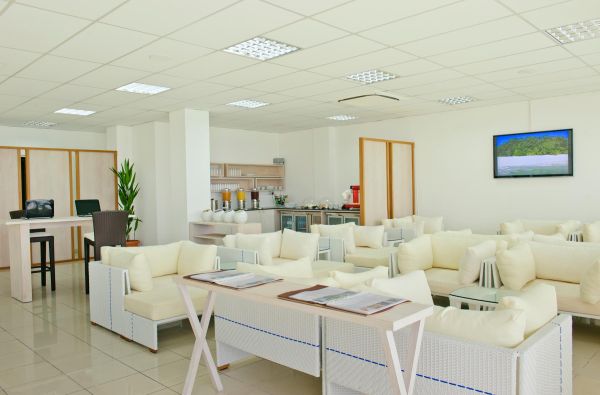 Šeimos atostogos Maldyvuose! Skrydis, pervežimas ir 7 n. viešbutyje KURAMATHI MALDIVES 4+*