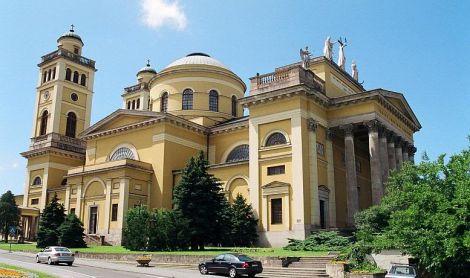 Vengrija. Ėgeris. Bazilika.