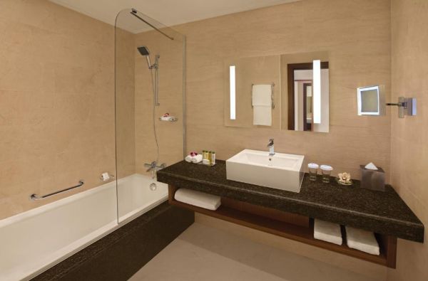 DUBAJUS. Pajuskite rytietiško svetingumo atmosferą DOUBLE TREE BY HILTON RESORT & SPA MARJAN ISLAND 5* viešbutyje. Skrydis, 7 n su pusryčiais tik nuo 1085 EUR