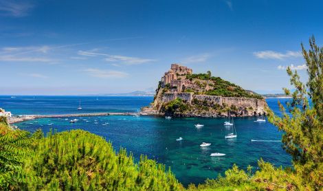 Italija. Iskijos sala.