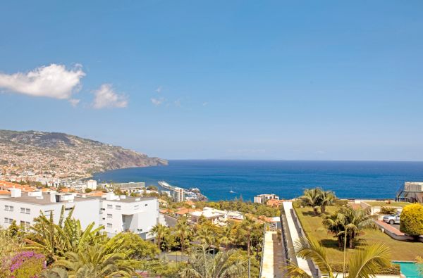 Funšalis. Jaukiam, romantiškam poilsiui MADEIROJE. Skrydis, 7n. viešbutyje MADEIRA PANORAMICO 4* su pusryčiais ir vakarienėmis - nuo 689 €!