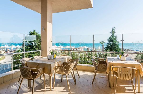 Planuokite įspūdingas vasaros atostogas Bulgarijoje 5* viešbutyje ZORNITZA SANDS su skrydžiu ir maitinimu "pusryčiai, pietūs, vakarienė"