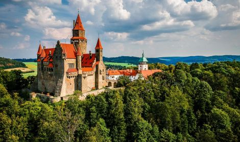 Čekija. Bouzovo pilis.