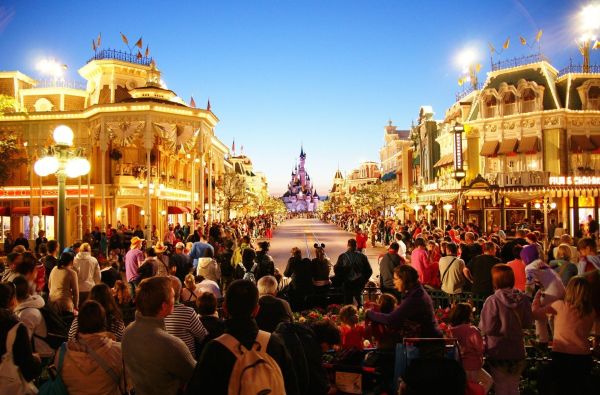 Disneilendo pasakos iliuzija ir Paryžiaus šarmas 4d.