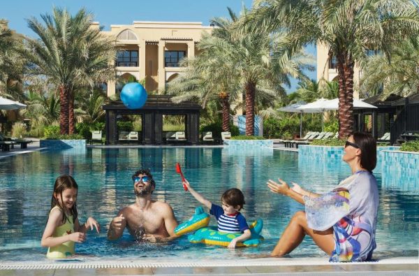 DUBAJUS. Pajuskite rytietiško svetingumo atmosferą DOUBLE TREE BY HILTON RESORT & SPA MARJAN ISLAND 5* viešbutyje. Skrydis, 7 n su pusryčiais tik nuo 1085 EUR