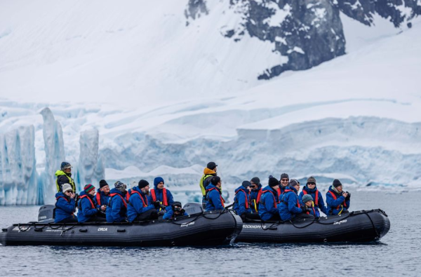 Ekspedicinis Antarktidos kruizas su Albatros Expeditions kompanija vienais naujausių ir moderniausių Ocean Victory ir Ocean Albatros laivais