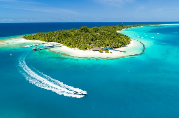 Šeimos atostogos Maldyvuose! Skrydis, pervežimas ir 7 n. viešbutyje KURAMATHI MALDIVES 4+*