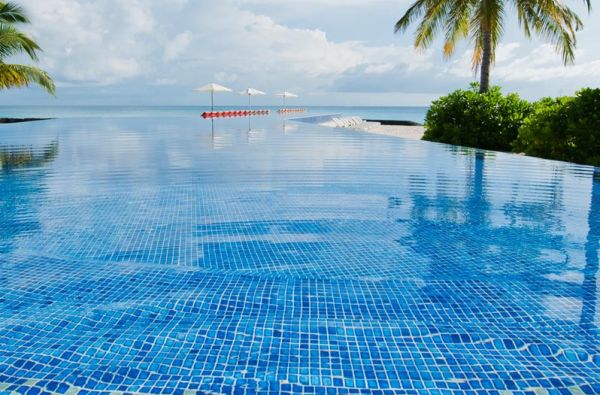 Šeimos atostogos Maldyvuose! Skrydis, pervežimas ir 7 n. viešbutyje KURAMATHI MALDIVES 4+*