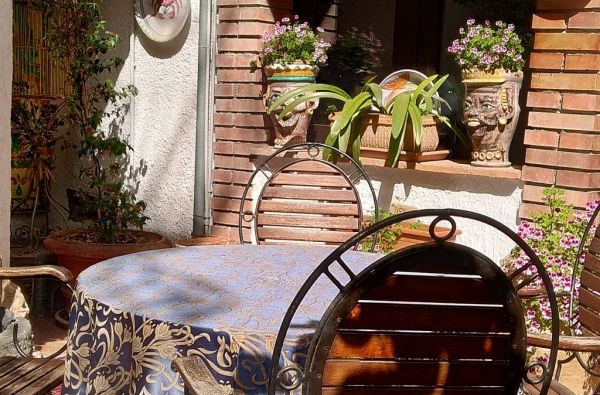 SICILIJA. Nepamirštamos atostogos tradiciniame sicilietiškame 3* viešbutyje šalia paplūdimio DA PEPPE. Skrydis, 7 nakvynės viešbutyje su pusryčiais arba pusryčiais ir vakarienėmis! Relaksas!