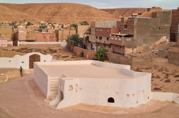 ALŽYRAS – dar nenugludinta Šiaurės Afrikos mozaika su SACHAROS PRIESKONIU 12d.