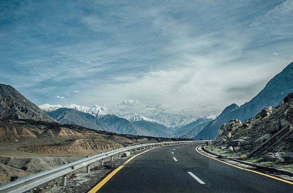 (Ne)atrastasis Pakistanas: kelionė laiku per budų paslaptis, imperijų citadeles ir paslaptingus slėnius