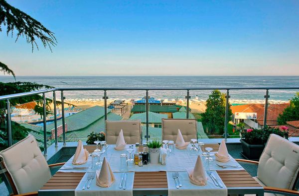 Planuokite įspūdingas vasaros atostogos Bulgarijoje 4* viešbutyje LUNA su skrydžiu ir maitinimu, „pusryčiai ir vakarienė plius“