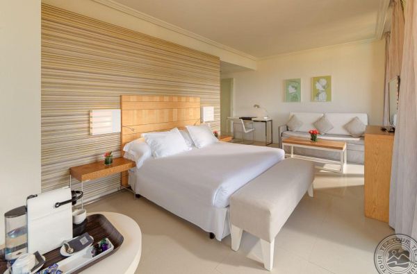 La Kaleta. Romantiškas poilsis nuolatos žaliuojančioje ir saulėtoje TENERIFĖJE. Skrydis, 7n. viešbutyje H10 COSTA ADEJE PALACE 4*, su pusryčiais ir vakariene - nuo 845 €!