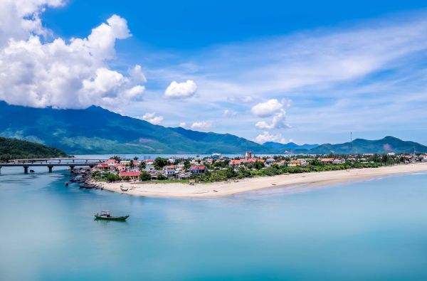 Vietnamo mozaika - visas Vietnamas vienos kelionės metu su poilsiu prie Pietų Kinijos jūros 15d.