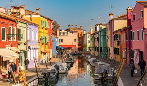 Italija. Burano sala.