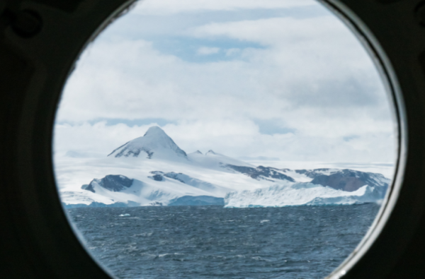 Kruizinė kelionė nuo Argentinos iki Antarktidos prabangiu Celebrity Equinox laivu su vadovu iš Lietuvos