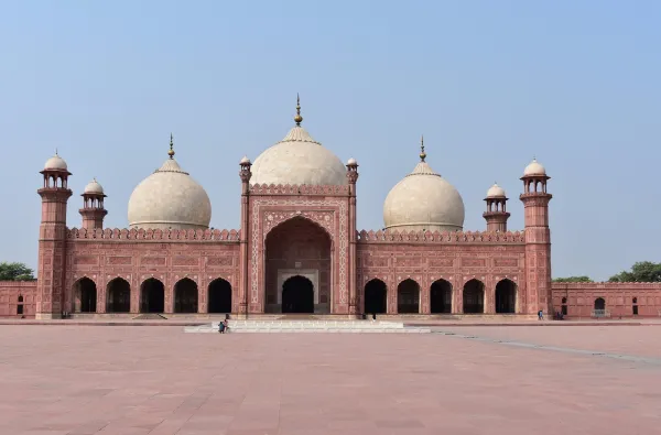 (Ne)atrastasis Pakistanas: kelionė laiku per budų paslaptis, imperijų citadeles ir paslaptingus slėnius