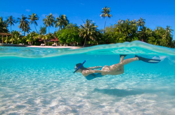 Romantiškos atostogos Maldyvuose! Skrydis, pervežimas ir 7 n. viešbutyje KURUMBA MALDIVES 5* su pusryčiais ir vakarienėmis