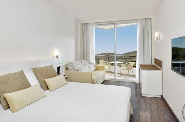 Magalufas. Smagios šeimos atostogos MALJORKOJE. Skrydis, 7n. viešbutyje SOL BARBADOS 4*, su pusryčiais ir vakarienėmis - nuo 609 €!