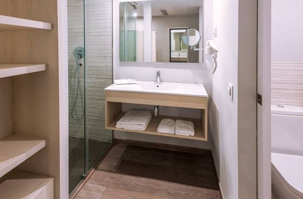 Tossa de Maras. Nuostabi vieta Jūsų ramioms atostogoms Ispanijoje. Skrydis, 7n. viešbutyje GHT SA RIERA 4*, su pusryčiais - nuo 525 €!