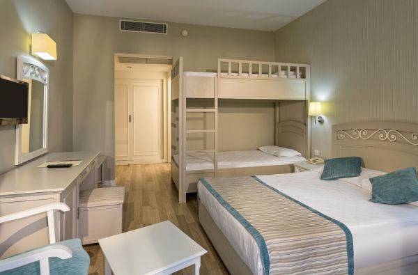 KEMERAS.Populiarioji vasaros žvaigždė, kviečia į svečius! Laikas atsipalaiduoti - pagaudykite saulės spindulius, įmerkite kojas į šiltą jūrą. Skrydis, 7 n. 4* SHERWOOD  GREENWOOD RESORT viešbutyje su „viskas įskaičiuota" maitinimu–Jūsų nuotykių vasara.