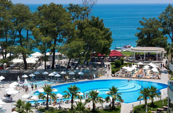 KEMERAS. Sužvejokite vasaros atostogas jau dabar! Poilsiaukite stilingame BARUT KEMER COLLECTION 5* viešbutyje Turkijoje ir mėgaukitės pasaulinio lygio aptarnavimu! Skrydis, 7 nakvynės 5* viešbutyje su „ultra viskas įskaičiuota“ maitinimu